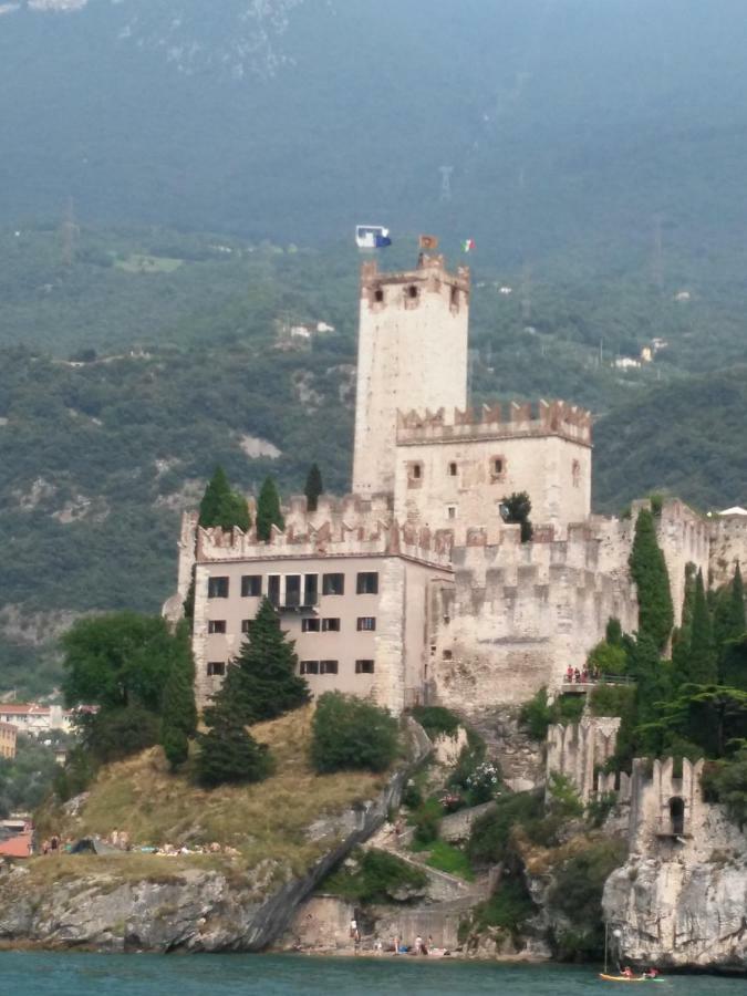Camera Il Borgo Vicino Al Castello Con Parcheggio Мальчезіне Екстер'єр фото